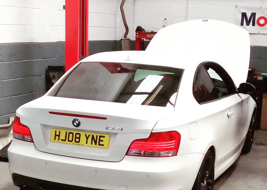 BMW Servicing BMW Service in Buckingham Garage