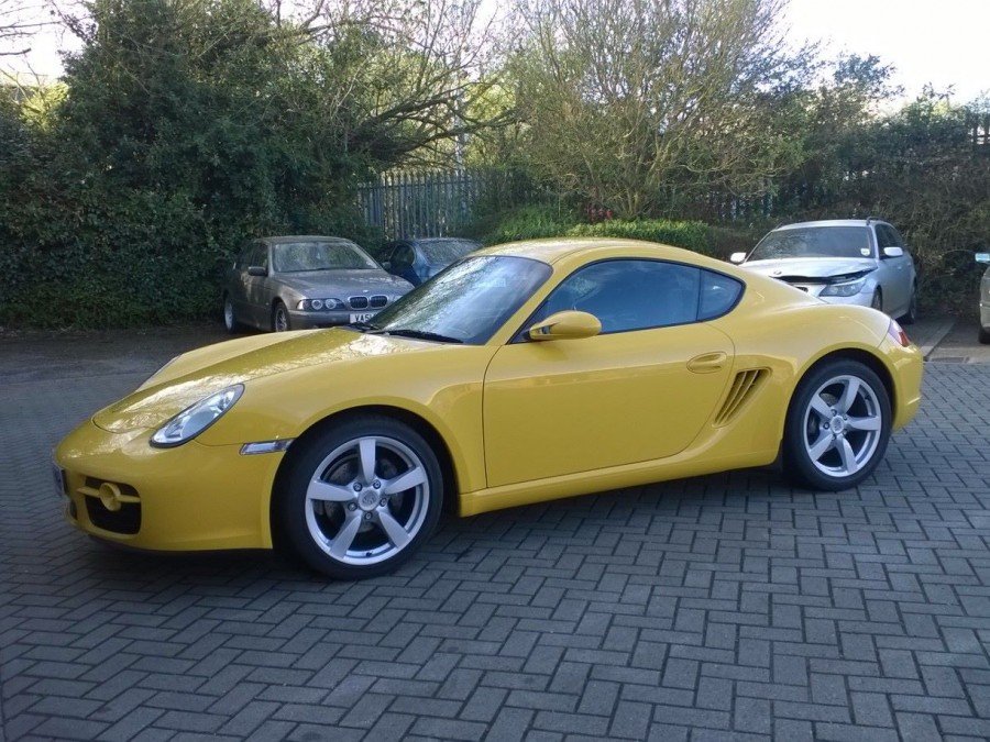 Porsche Servicing Centre in Milton Keynes