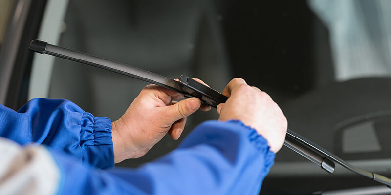 Changing wiper blades