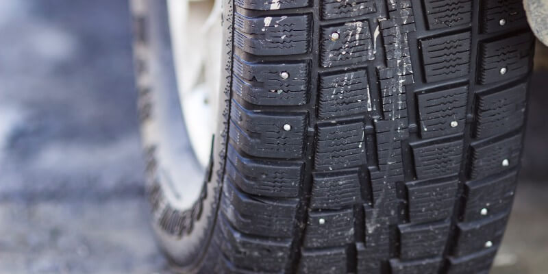 Studded Snow Tyres